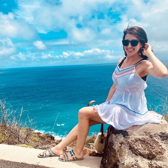 Meet your Posher, Sierra - Picture 3 of 5